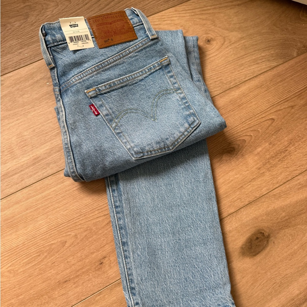 Levi's women’s Light Blue Straight Jeans